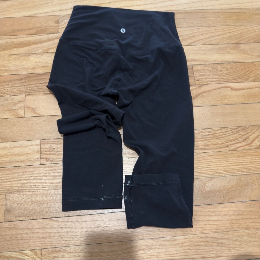 Women's Lululemon Align Crop 21" Black Size 4 - Picture 3 of 4